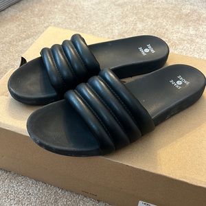Target Shade & Shore Slides